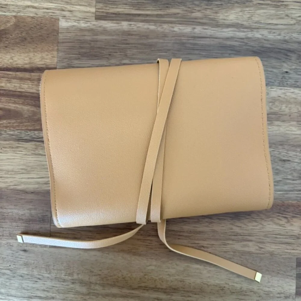 GLASS LADDER & CO KATHERINE TECH ORGANIZER ROLL HONEY Faux‎ Leather Travel Bag
